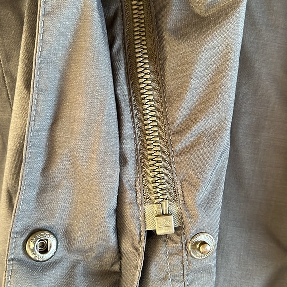 Marmot lightweight jacket - Picture 8 of 13